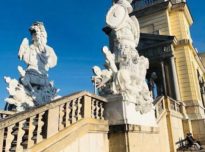 Apartment Lovely Nest! Just Beside Schoenbrunn Palace And Zoo! Vienna